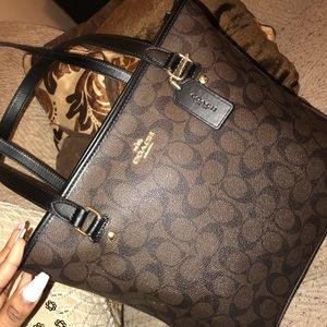 BRAND NEW COACH PURSE/BAG